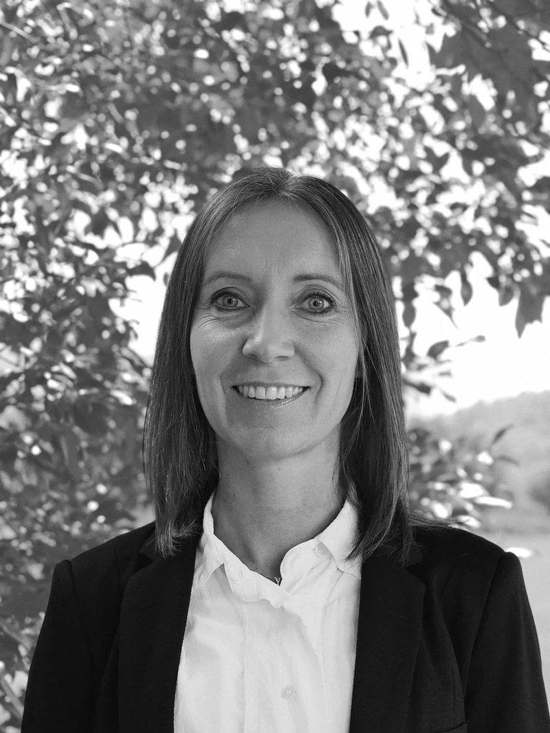 Irene Bendiksen – Leder revisjon · Statsautorisert revisor